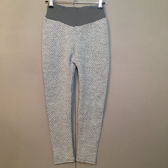 Women Ruched Butt Lifting High Waist Yoga Pants Leggings Size Large - Picture 1 of 11